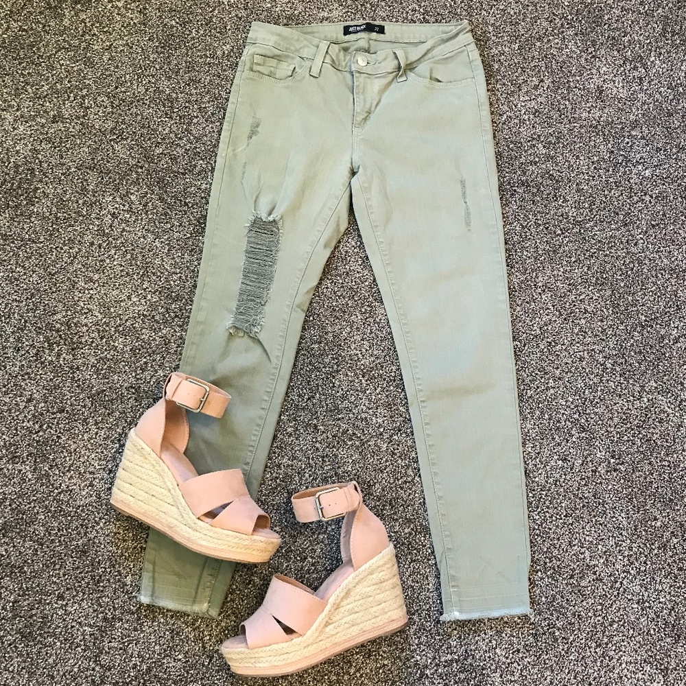 Just Black Distressed Skinny Crop Jeans